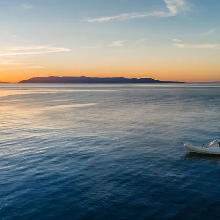 Seasky Apartment Makarska * מאקרסקה